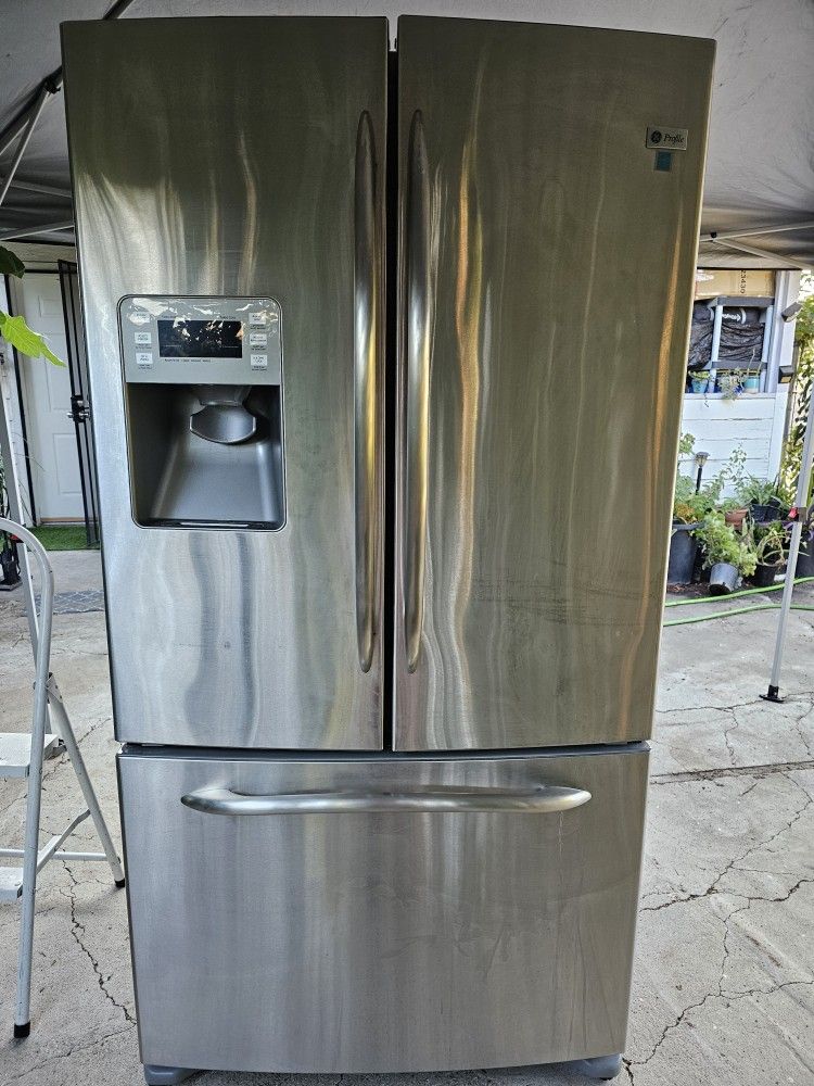 REFRIGERATOR