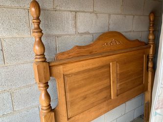 Queen Sized Bed Frame Solid Oak Wood