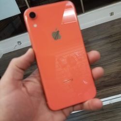 iphone XR - PLUS unlock free warranty 
