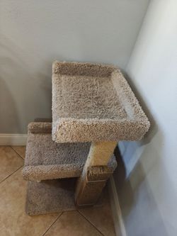 Cat Condos Large Cat Play Perch with sisal rope scratching posts