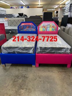 Twin beds with mattress