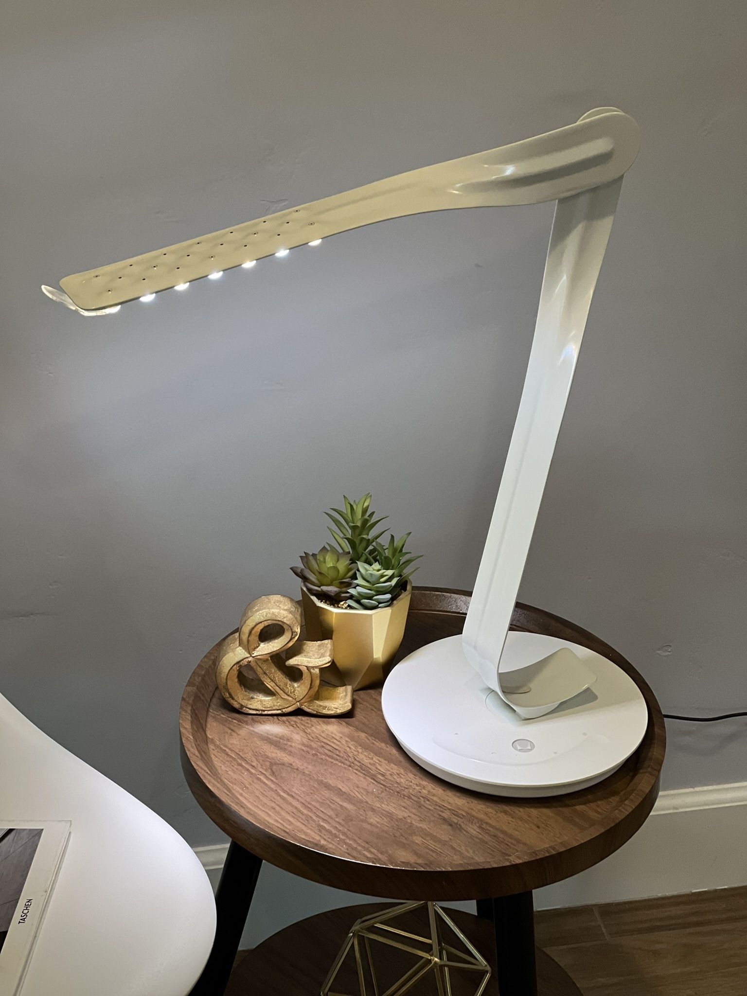 Iconic Vintage Mid-Century Modern White Herman Miller Leaf Light Table Desk Lamp Swivel LED Dimmable - Modern Design! (Retail $1,000+)