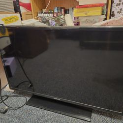 Two 32" Samsung TVs