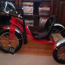 Kids Schwinn  Classic Red Tricycle