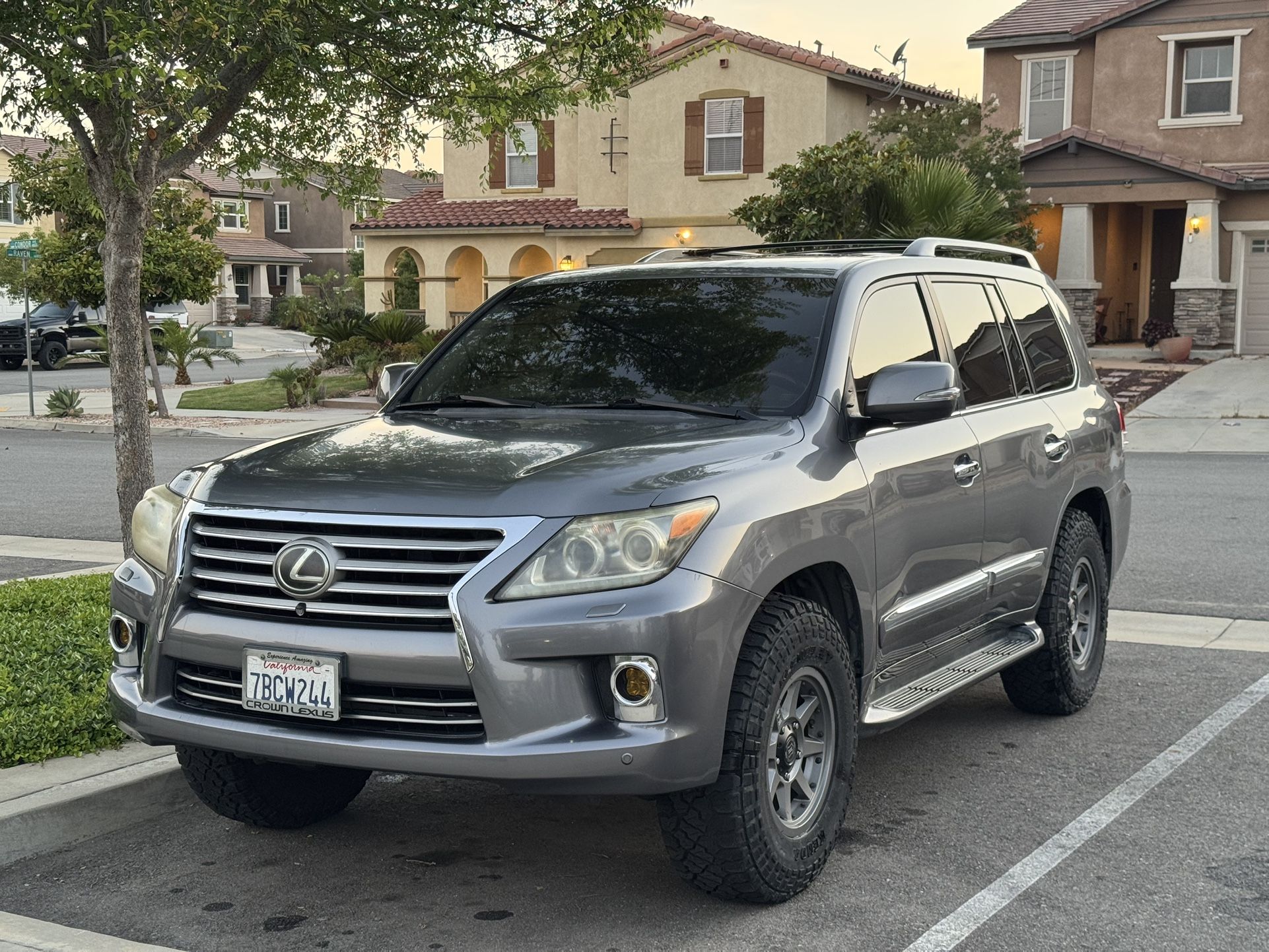 2013 Lexus LX 570