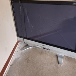 Panasonic TV (broken Screen)