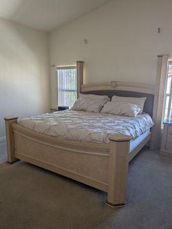 Amazing Six-piece King Master Bedroom Set