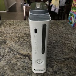 Xbox 360 Bundle With 3 Remotes And WiFi Adaptor 