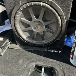 Subwoofer kicker 12” And Amplifier kicker Cx A600.1, Doesn’t Came With The Cables