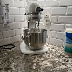 Kitchenaid Stand Mixer - 5 Qt
