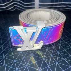 Louis Vuitton Shape patent leather belt