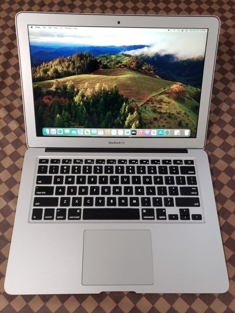 2017 13" Core i5 MacBook Air Retina Laptop, 8GB RAM, 256GB SSD Latest macOS Sequoia 15.2 Installed.