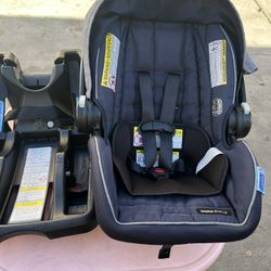 Car seat For Newborn ( I only accept cash.) 