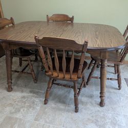 Dining Table And 6 Chairs 