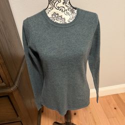 Ellen Tracy Cashmere  Sweather  Women’s Size M