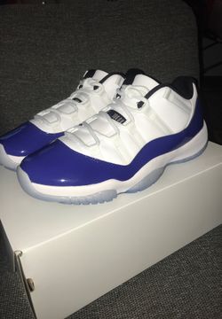 Jordan 11 low retro