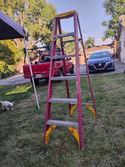 6 ft fiberglass step ladder