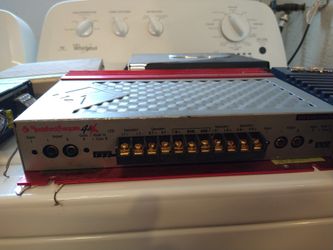 Automotive Audio Amps, Multiple With Capacitor