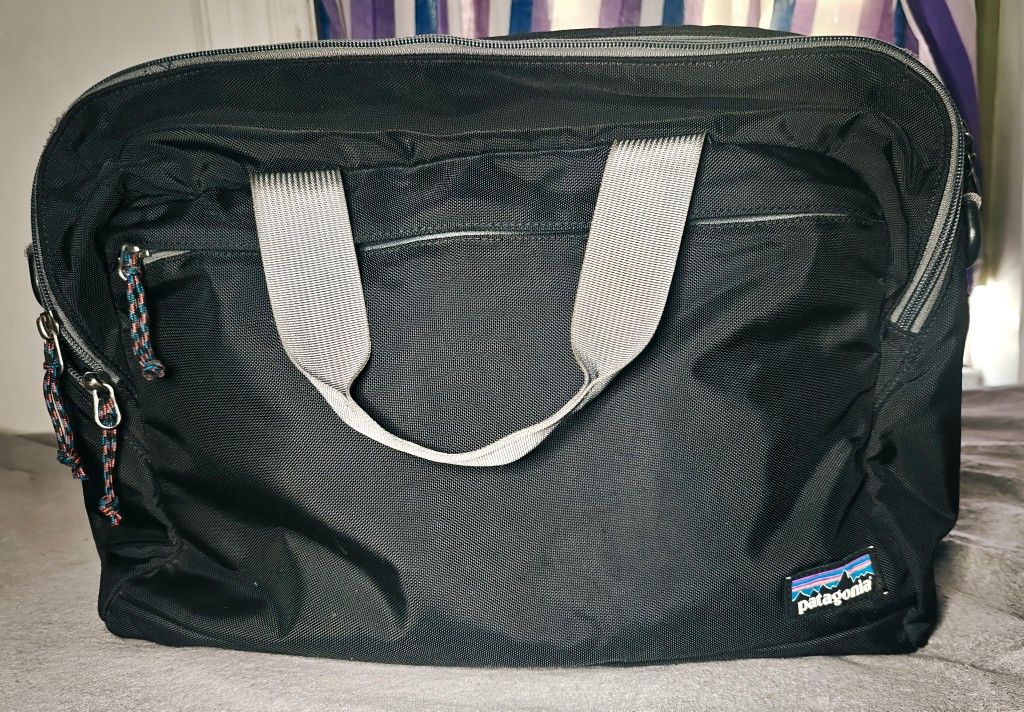 Black Patagonia Computer/Messenger Bag w/ Strap