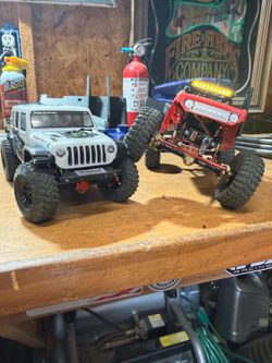 Axial SCX24 deadbolt & rubicon