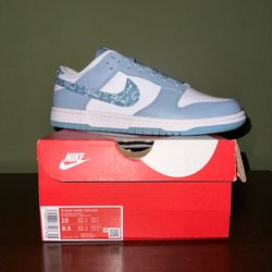 Nike Women Dunk Paisley Blue  Size 10W (8.5 men)