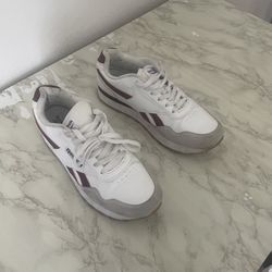 Reebok Sneakers Size 9 1/2