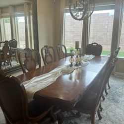 Beautiful Dining Table 