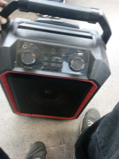 Blackweb Bluetooth Speaker