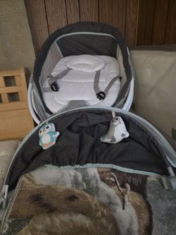Musical baby swing