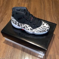 Jordan 11s 