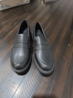 Womens Black Loafers New Size 8 
