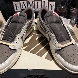 Travis Scott Jordan 1 Reverse Mocha size 11