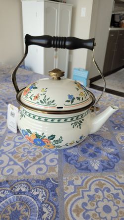 Vtg 4 Piece Dutch Oven Enamel & Brass Cookware Set