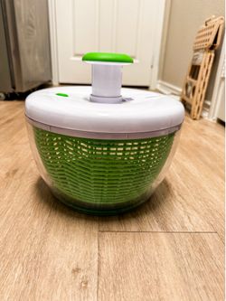 Salad spinner 6.6 quarts