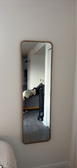 Hanging mirror