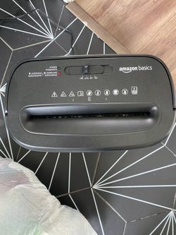 Amazon Basics C276-A shredder
