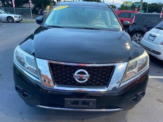 Nissan Pathfinder SV 2014