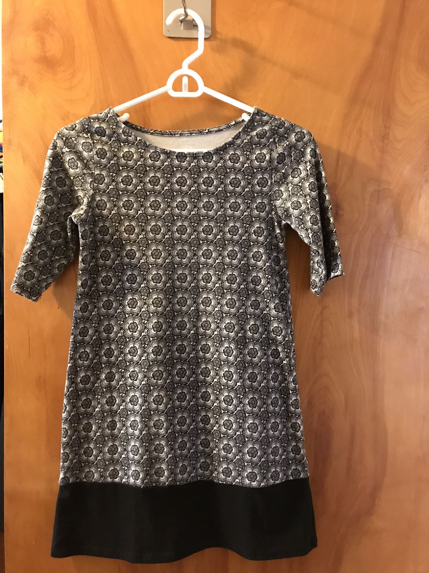 Girls size 6/8 Dress