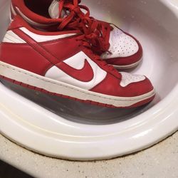 Red Dunks 