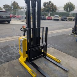 Yale MSW,040 Electric Pallet Stacker (534 Hours)