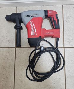 Milwaukee SDS  1 -9/16 in. Corded