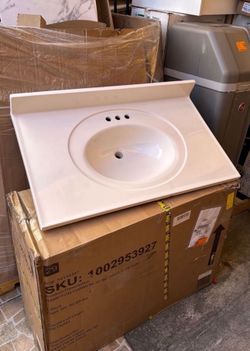 37 in. W x 22 in. D Cultured Marble White Round Single Sink Vanity Top in White