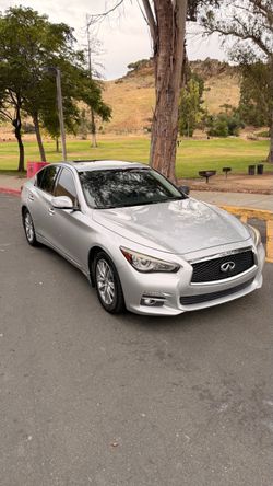 3.0T Infiniti Premium Sedan