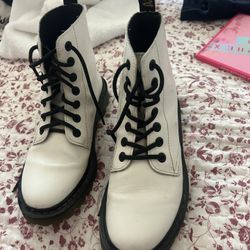 Women’s White Doc martens 
