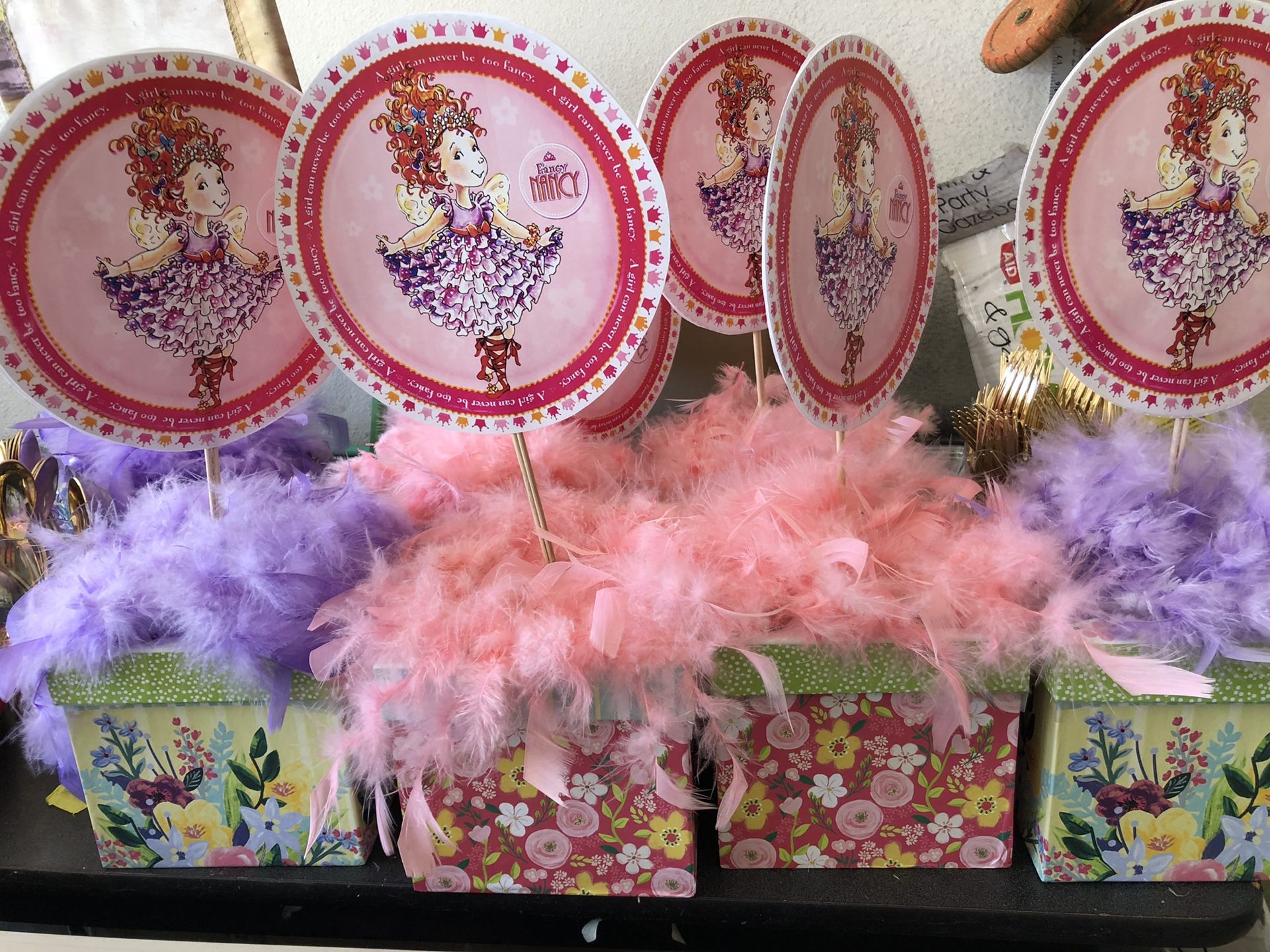 Fancy Nancy centerpiece