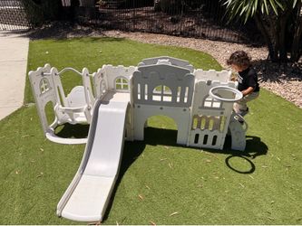 Play structure