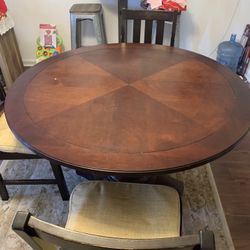 Gently Used Pedestal Dining Table W/4 Chairs