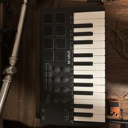 Mini MIDI keyboard 