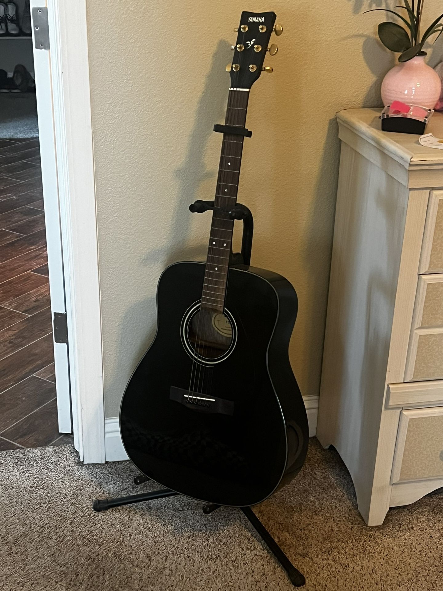 Yamaha Guitar