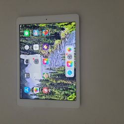 Ipad Air 1st GENERATION,  SILVER